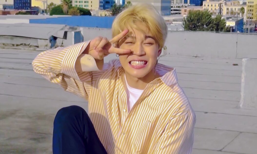 [잡담] 방탄 지민 이날 움짤 있는거 다 올려 줄 사람... | 인스티즈