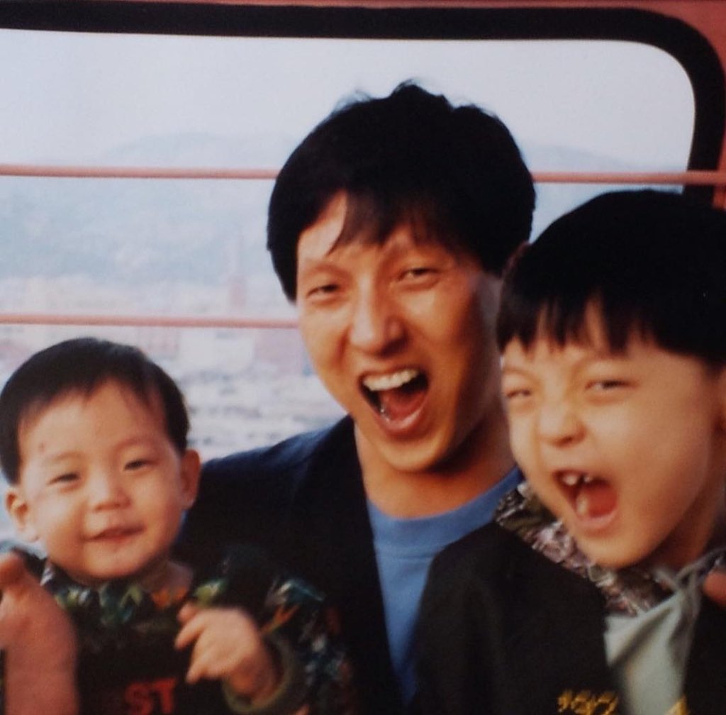 [잡담] 아 이민혁 애기때 입모양 지금이랑 진짜 개똑같다 와... | 인스티즈