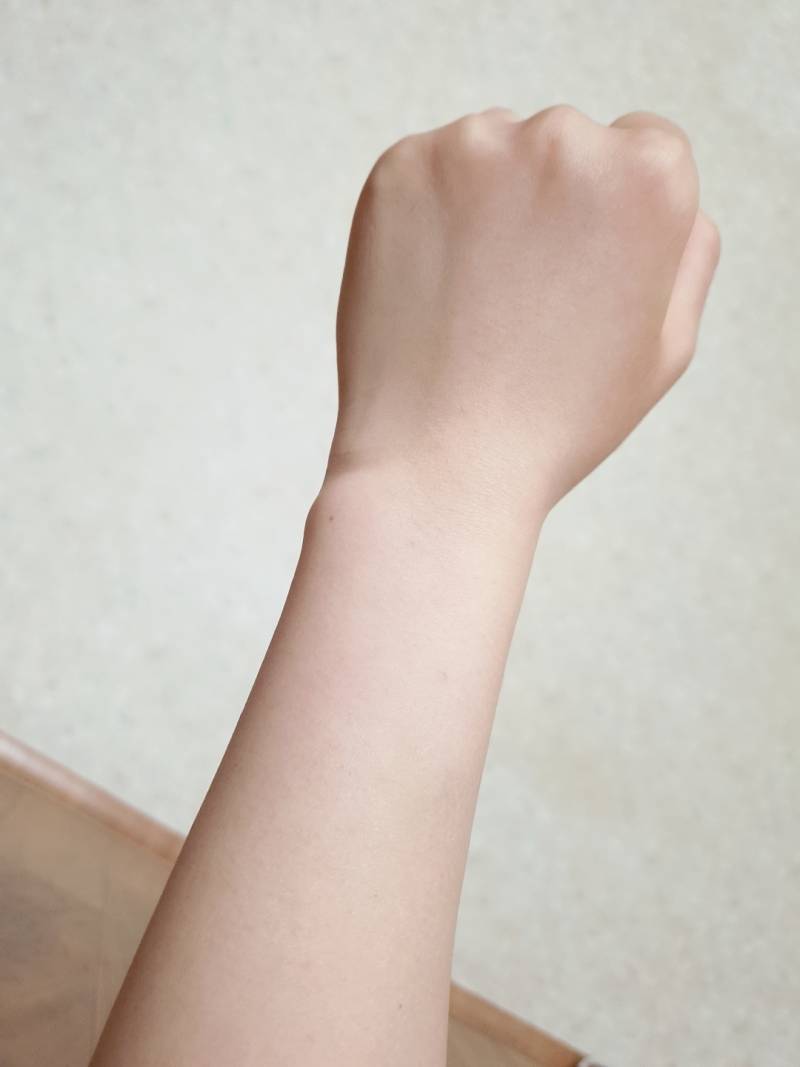 나 손목 얇은편이야?? | 인스티즈