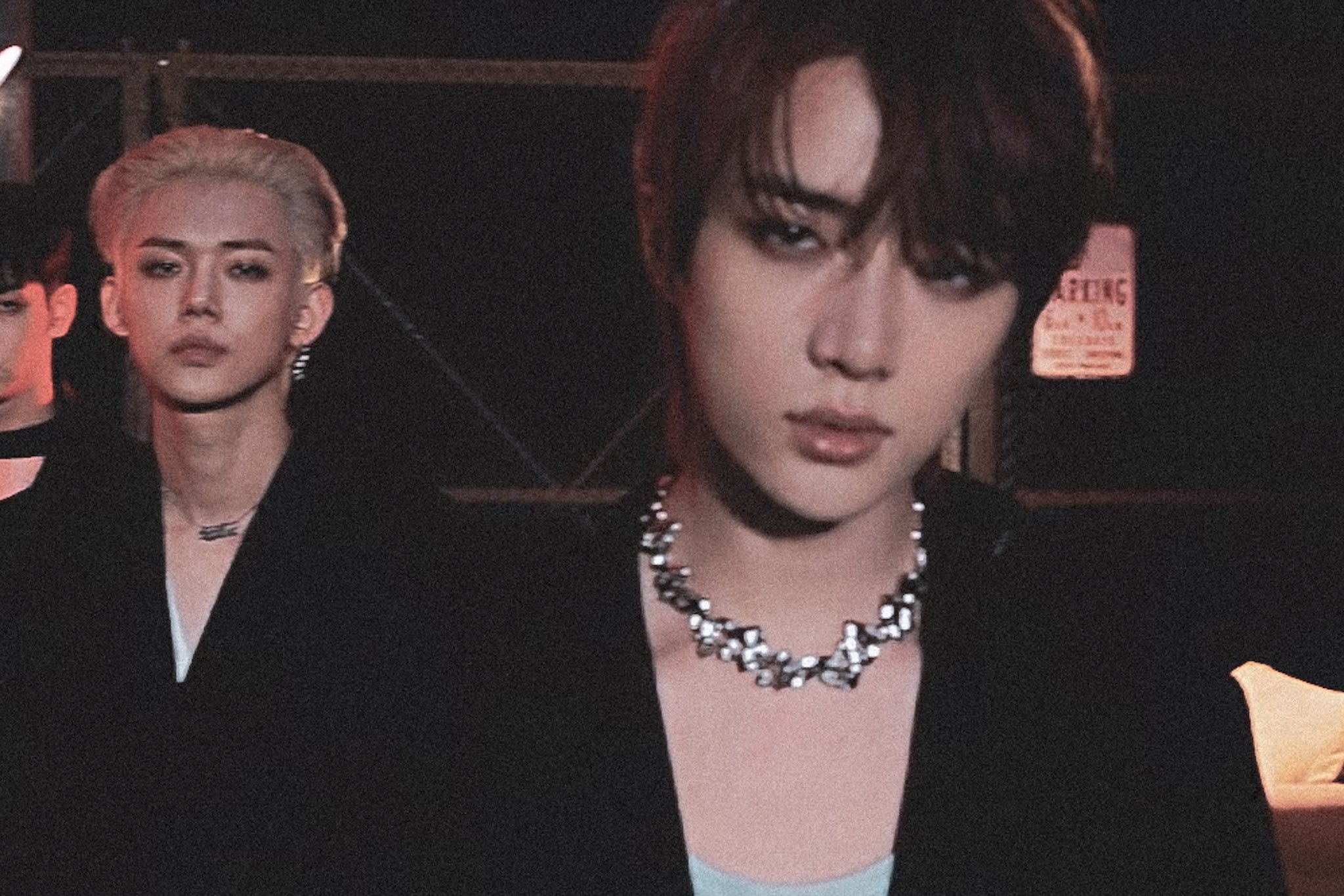 [잡담] 범규 개미쳤다 장발때랑 분위기 달라진거봐 | 인스티즈