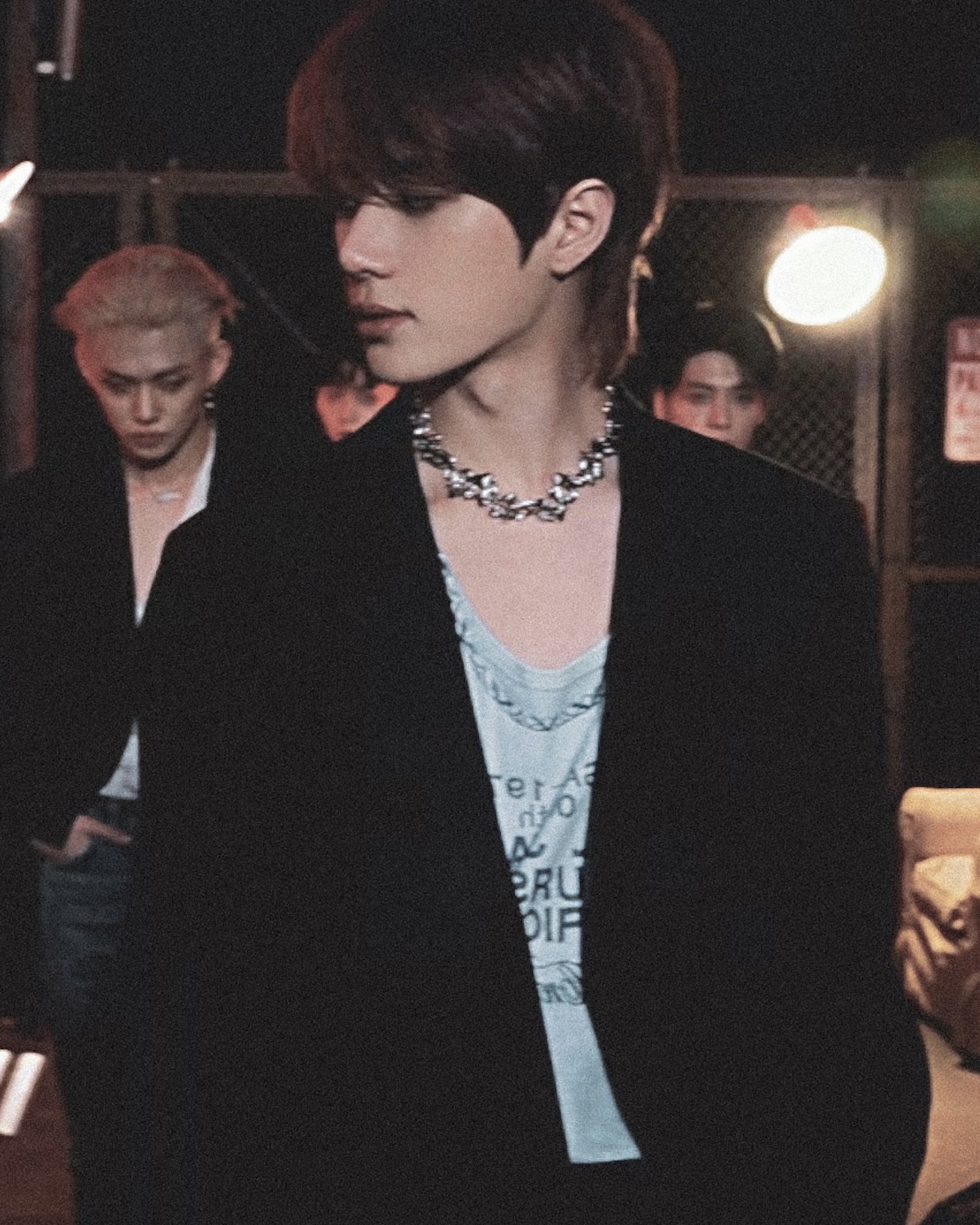 [잡담] 범규 개미쳤다 장발때랑 분위기 달라진거봐 | 인스티즈