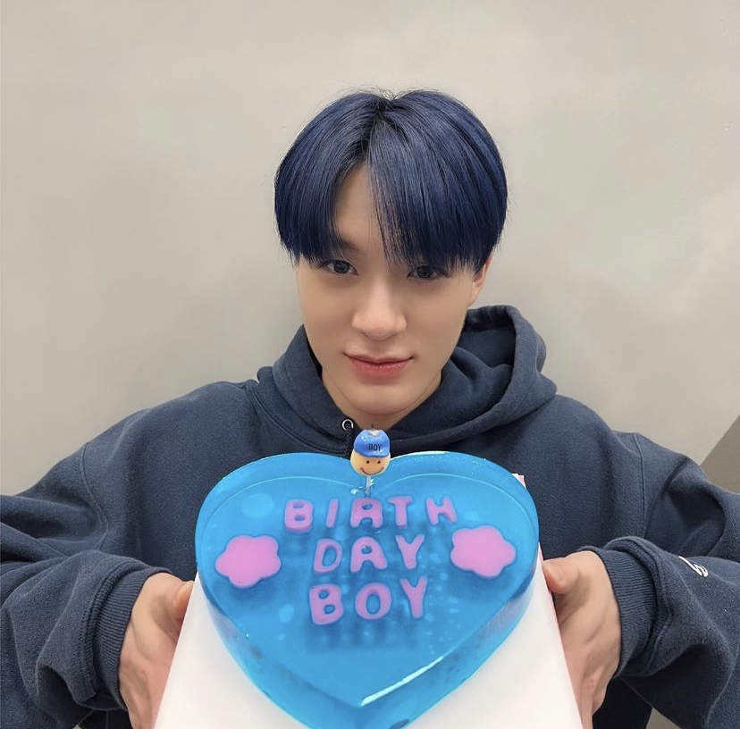 [잡담] 이거 제노 케이크 진짜 케이크야?? | 인스티즈