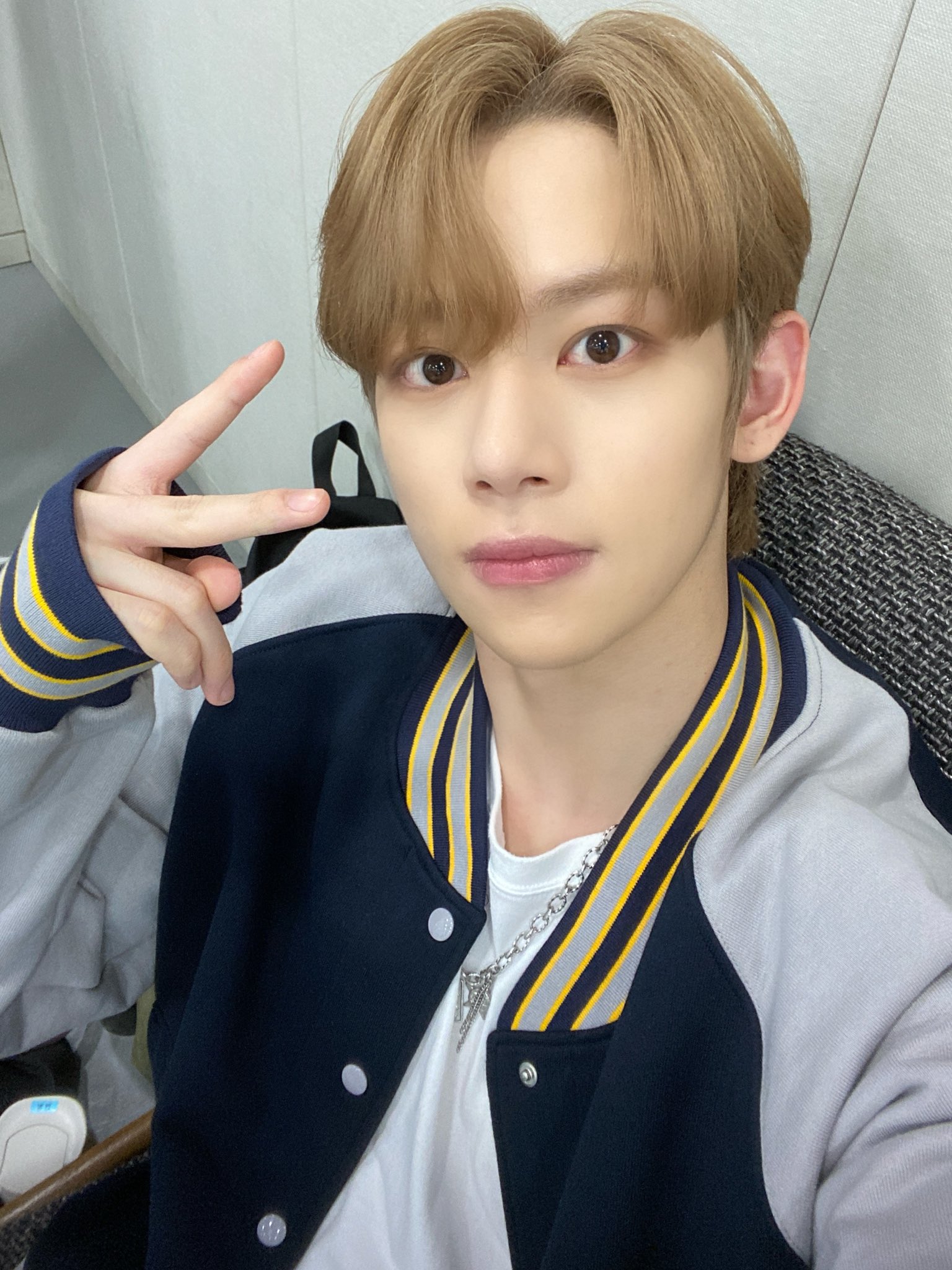 [잡담] 데뷔 4일차 신인이라 맛집 해시태그 모르는 우리애들 어떡함 | 인스티즈