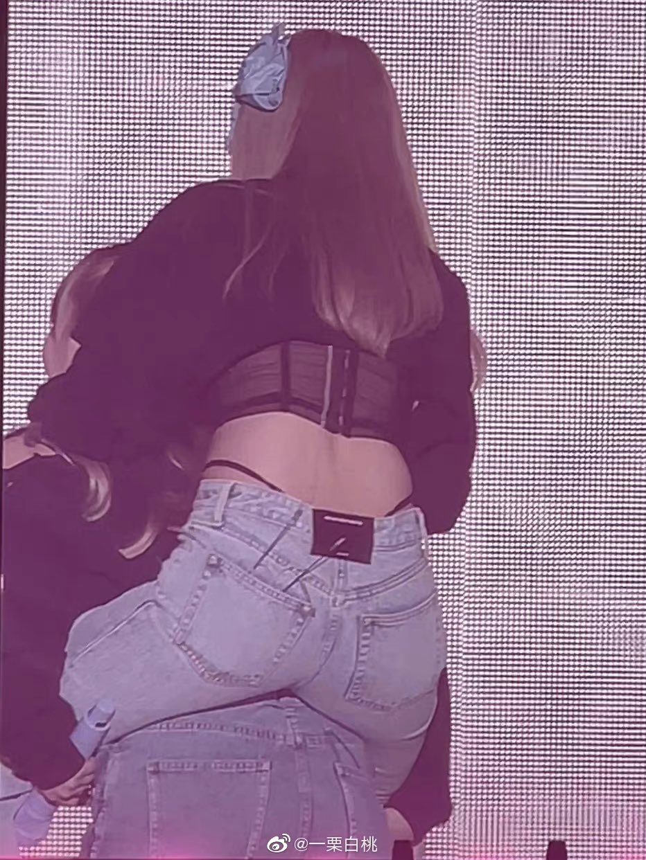 [잡담] 어제 무대 위에서 다리에 쥐 난 트와이스 나연 | 인스티즈