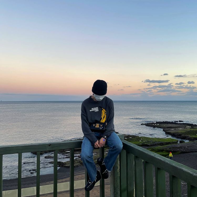 [잡담] 방탄 지민 체구가 작아서 그런지 사진 분위기 진짜 예쁘게 나오는것같아 | 인스티즈