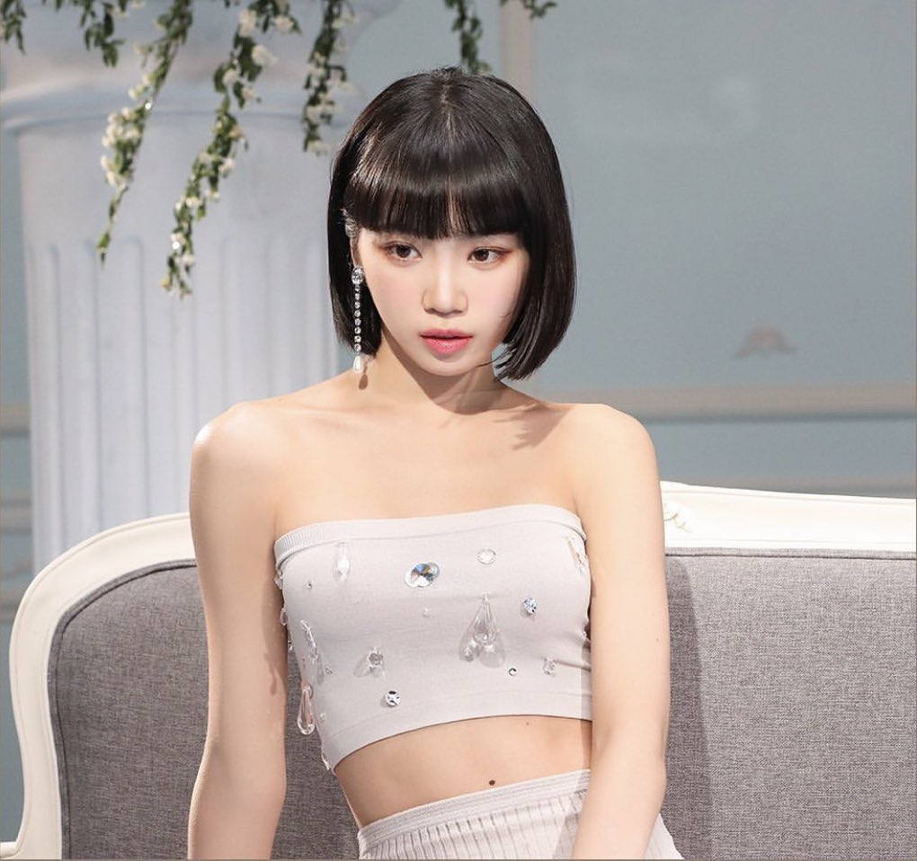 [잡담] 김채원 인어공주 컨셉 비하인드 떳는데 너무 예쁨 | 인스티즈