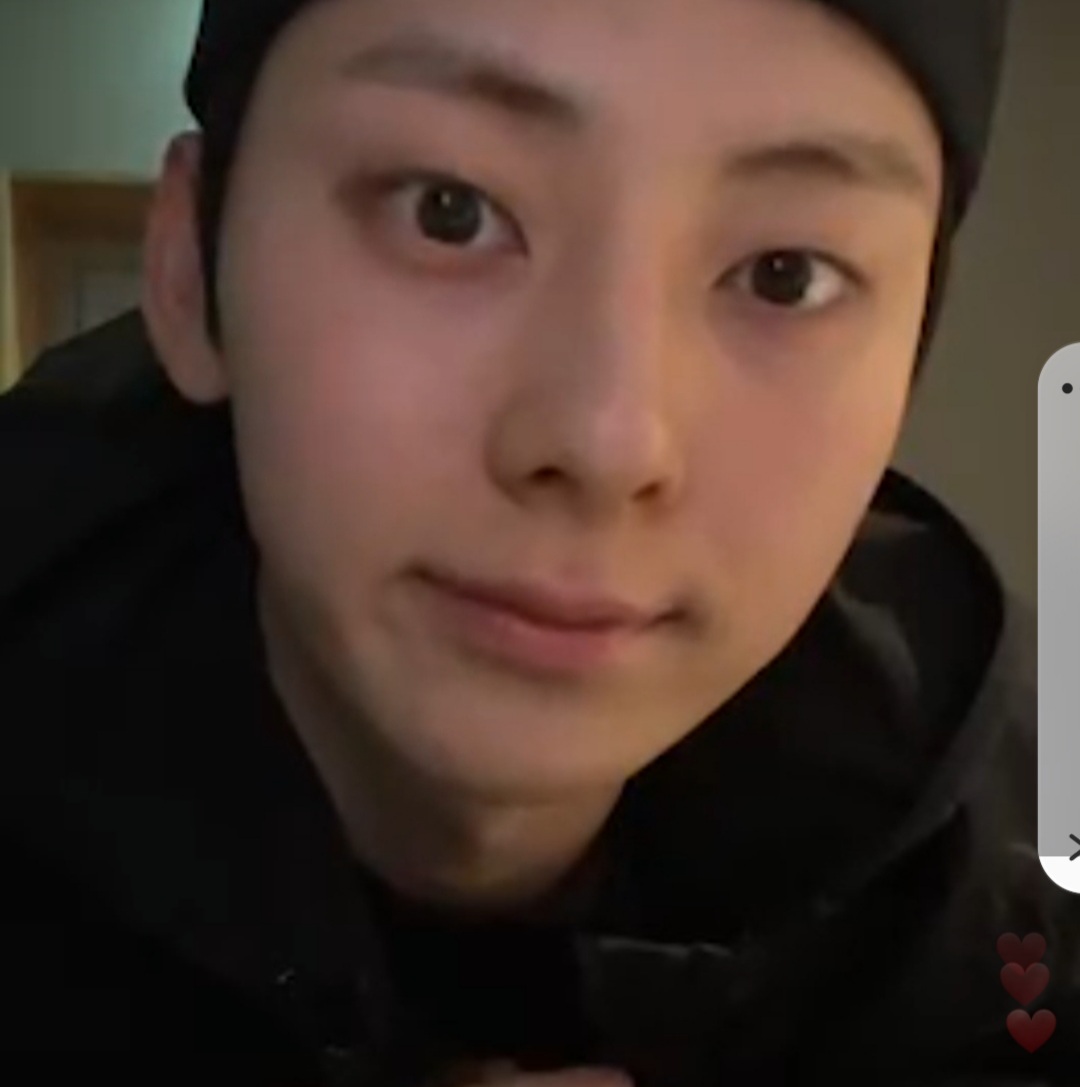 [OnAir] 황민현 오늘 라방 얼굴 왤케 재ㅁ민이같지 | 인스티즈