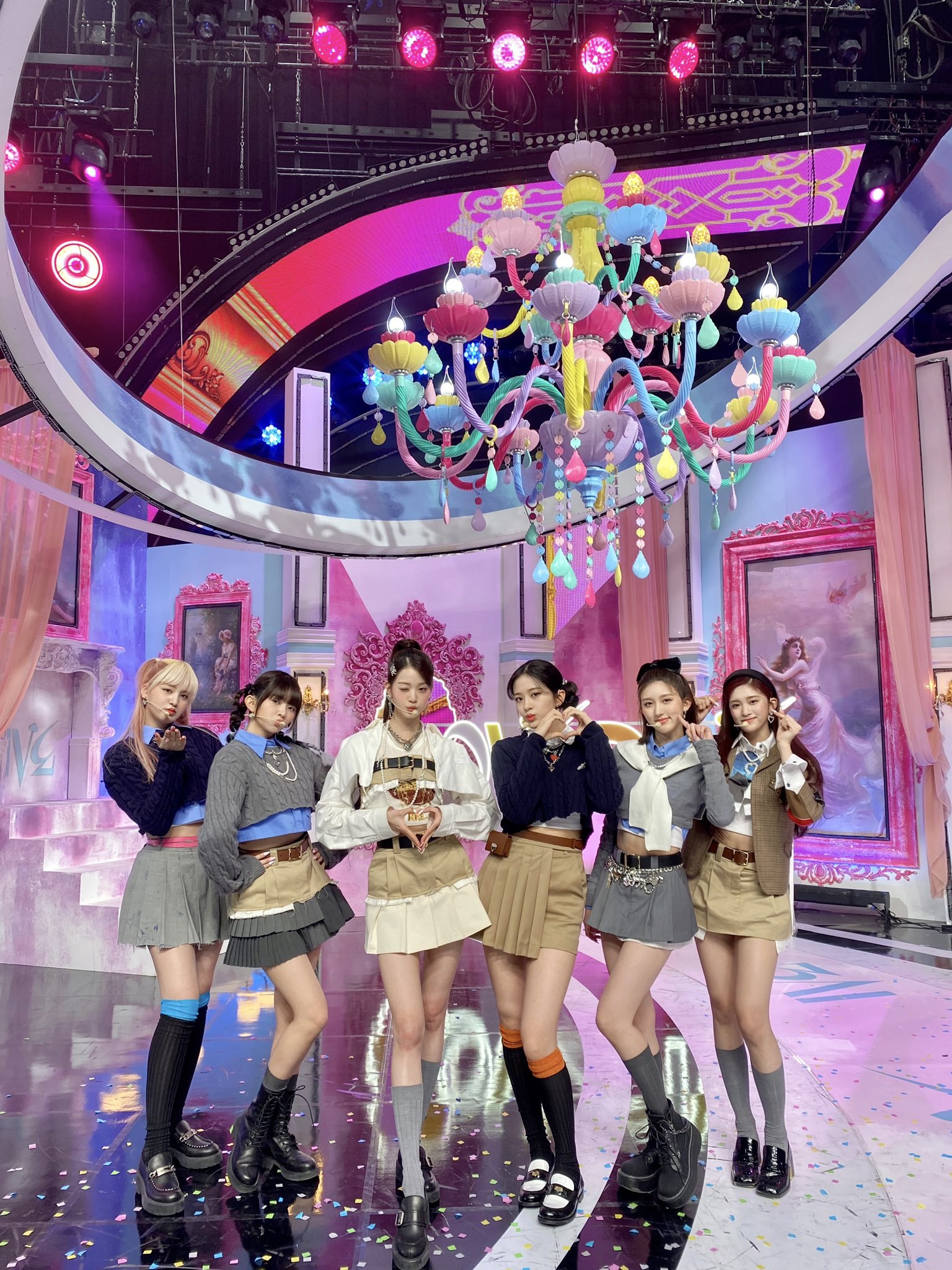 [잡담] 아이브 이번 활동 의상들 진짜 빠짐없이 다 예쁘다... | 인스티즈