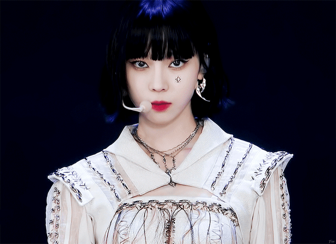 [잡담] 윈터 진짜 이미지 변신 확확 되는거 너무 신기해 | 인스티즈