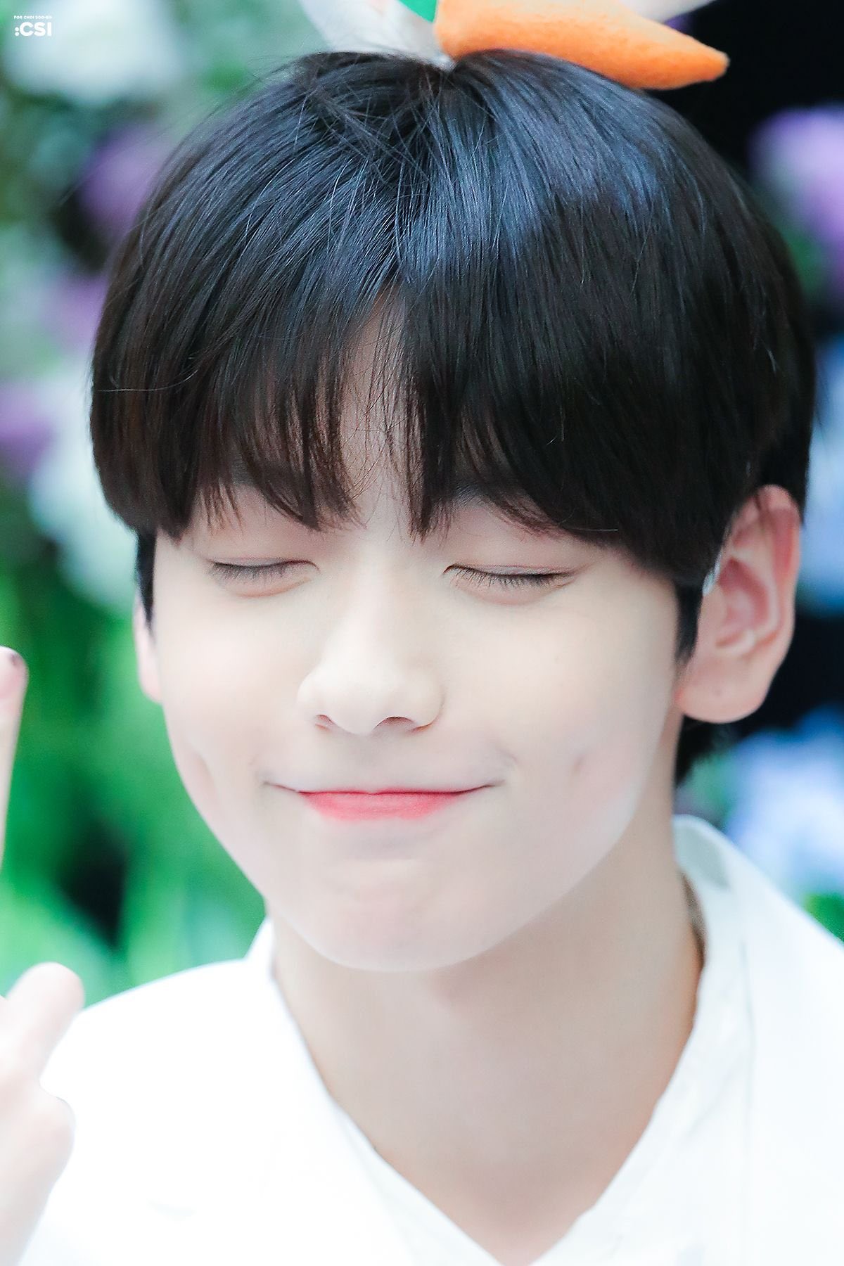 [잡담] 투바투 수빈 진짜 남자답(어휘력의부족으로적절하게대체할단어를찾지못했습니다죄송합니다)게 잘생김... 특히 요즘..... | 인스티즈