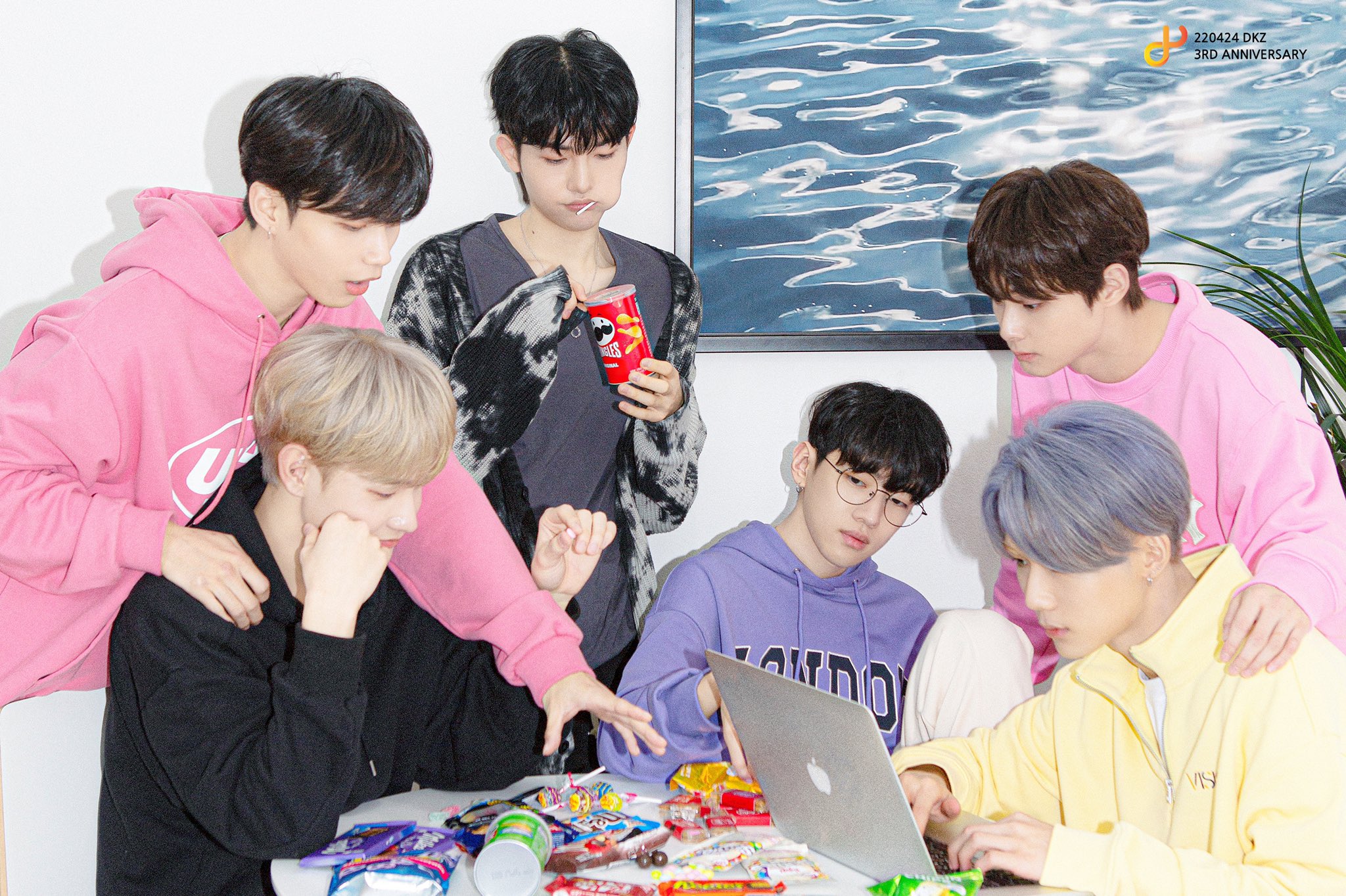 [잡담] Dkz 더쇼 첫 1위 가즈아!! | 인스티즈