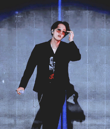 [잡담] 방탄 틴트 선글라스 끼면 슈스력 개오지는 그룹 1위 | 인스티즈