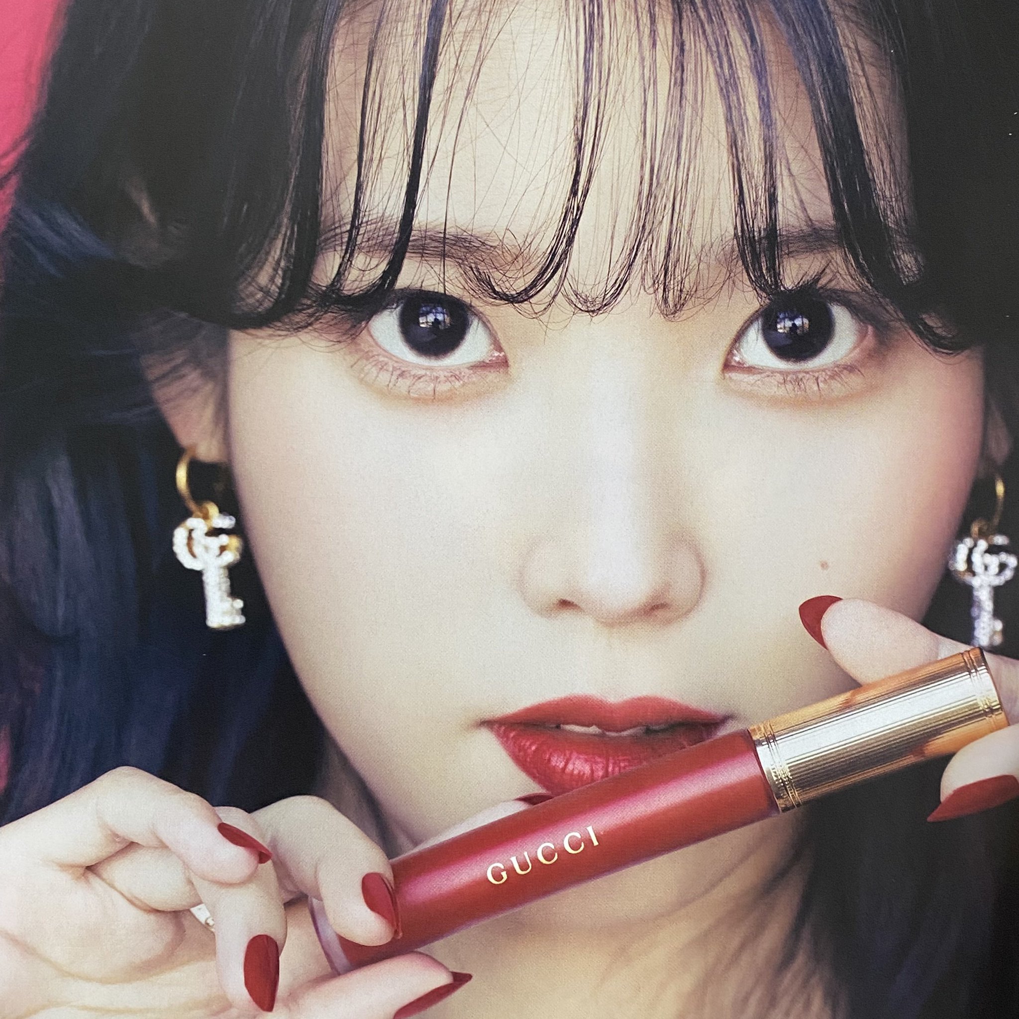 [잡담] 아이유 이번 화보 걍 킹이셔.. | 인스티즈