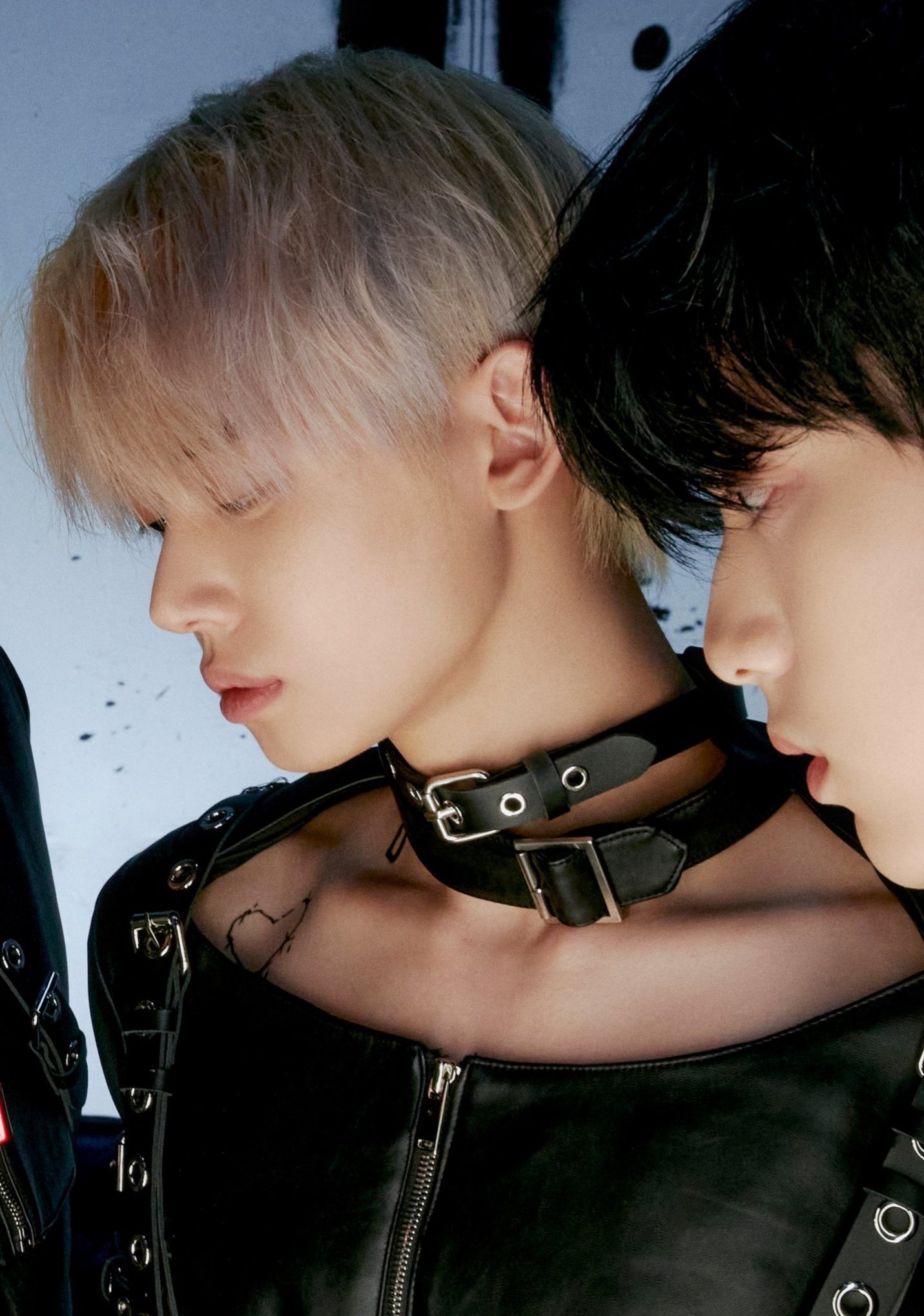 [잡담] 빅히트 젠짜 투바투 연준 쇄골을 홀라당 까놨네 | 인스티즈