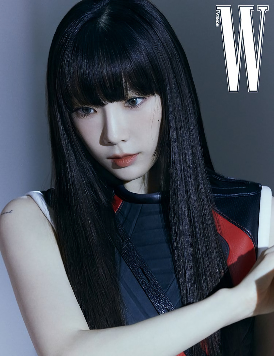 [잡담] 태연 이 사진보고 일본 애니메이션에 나오는 누구 생각난다 했는데 | 인스티즈