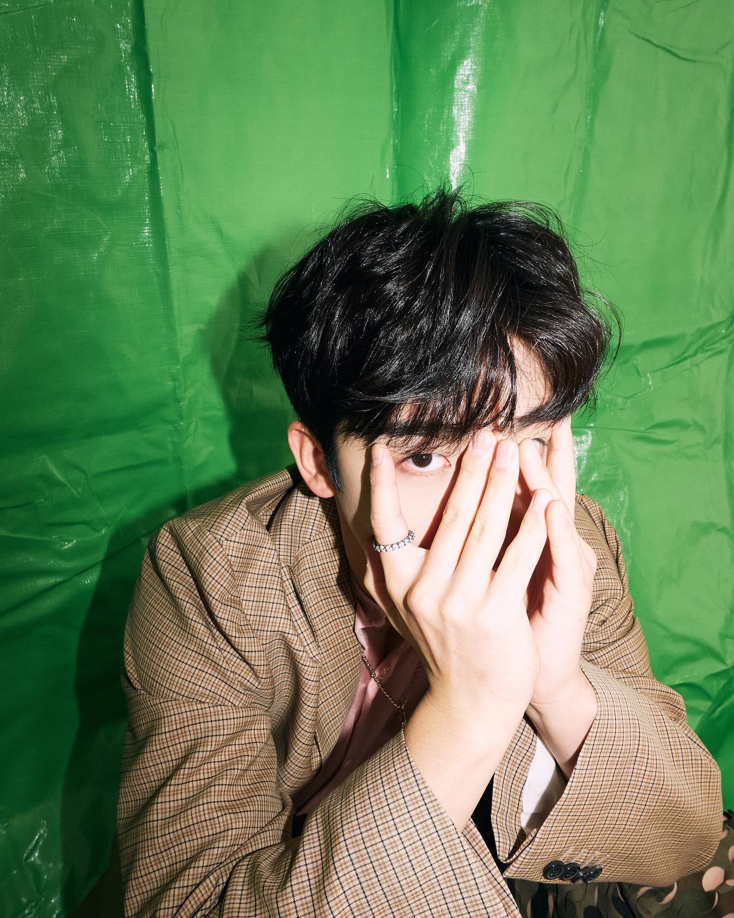 [잡담] 김요한 5월 화보 3갠데 다 이뻐... | 인스티즈