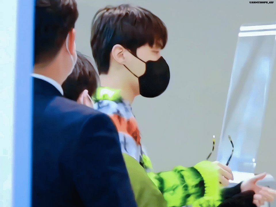 [잡담] 방탄 제이홉은 데뷔~지금까지 몸이 1그램도 안 변하나..? | 인스티즈