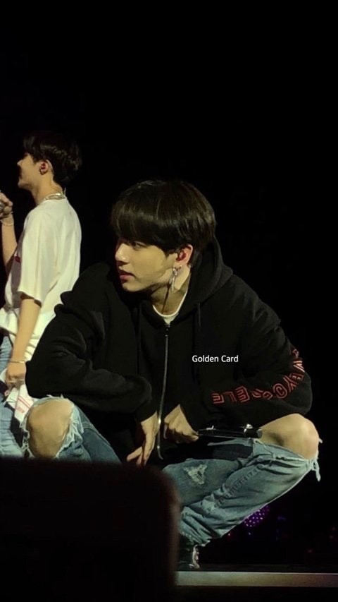 [잡담] 고유명사 폰카 정국……💜 | 인스티즈