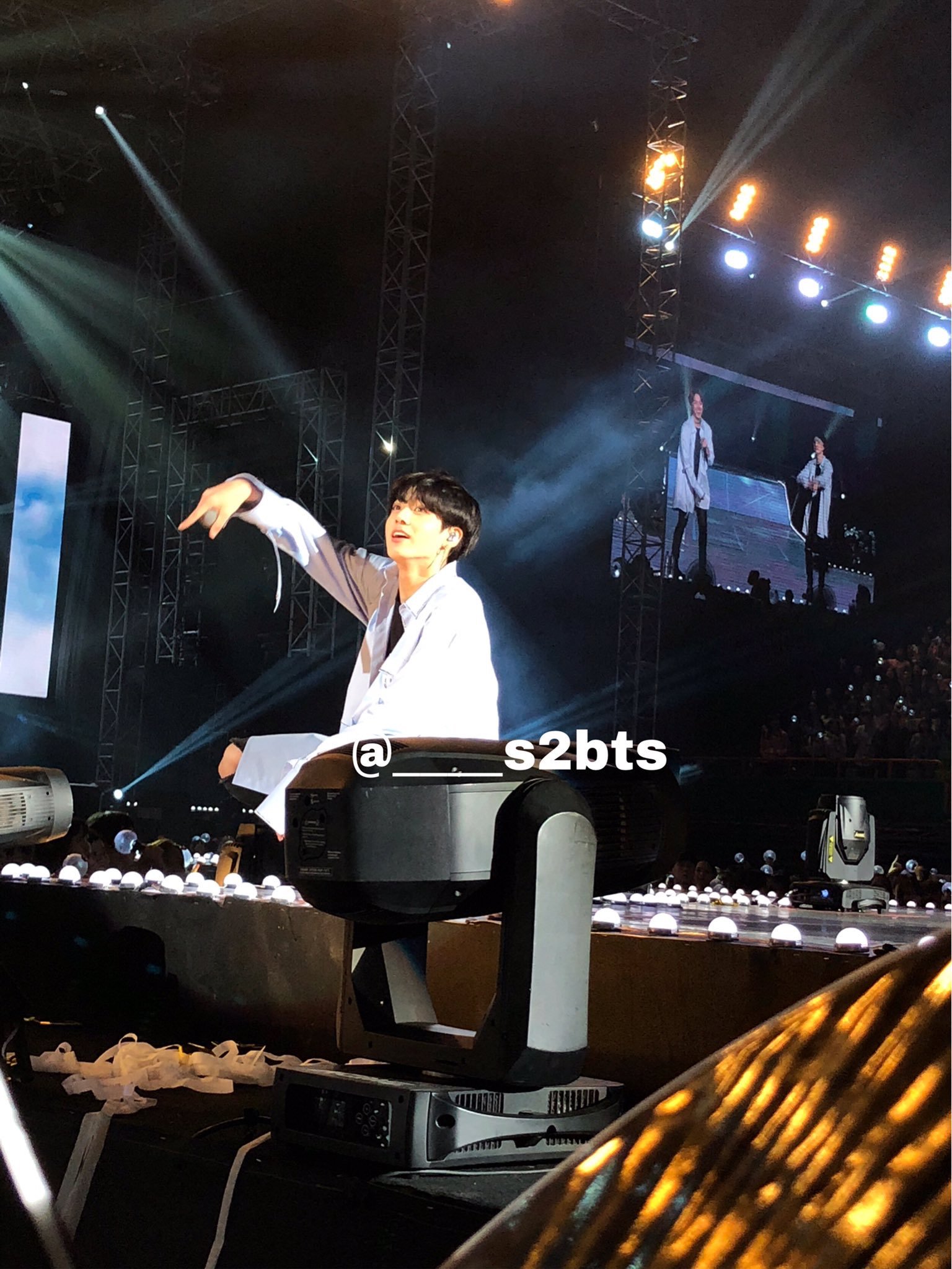 [잡담] 고유명사 폰카 정국……💜 | 인스티즈