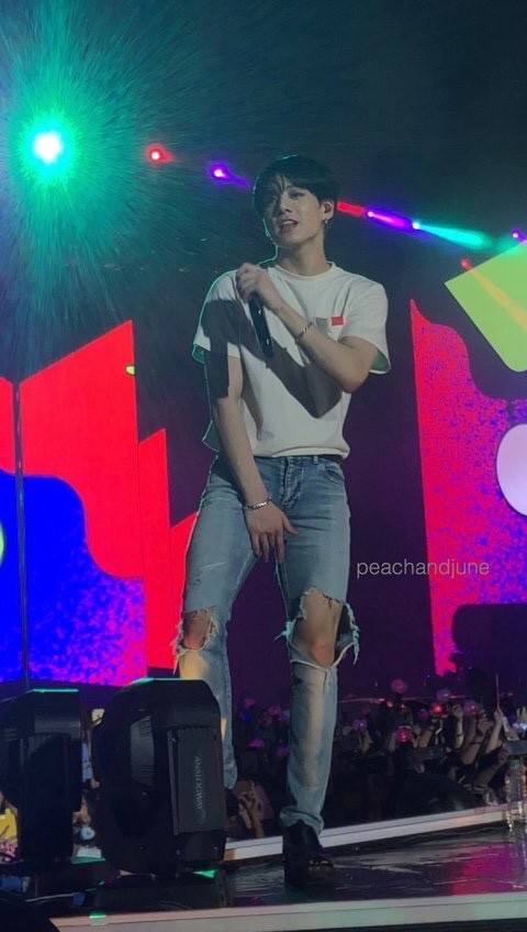 [잡담] 고유명사 폰카 정국……💜 | 인스티즈