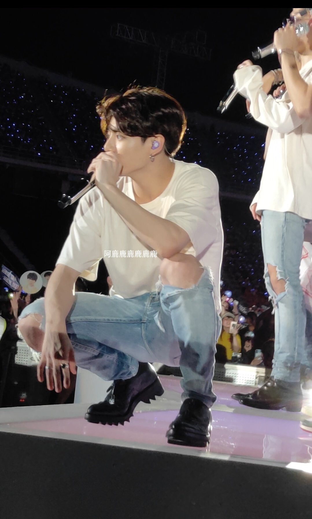 [잡담] 고유명사 폰카 정국……💜 | 인스티즈