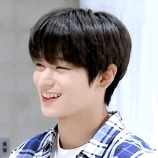 [잡담] 내 기준 웃음이 진짜 예쁜 남돌 | 인스티즈