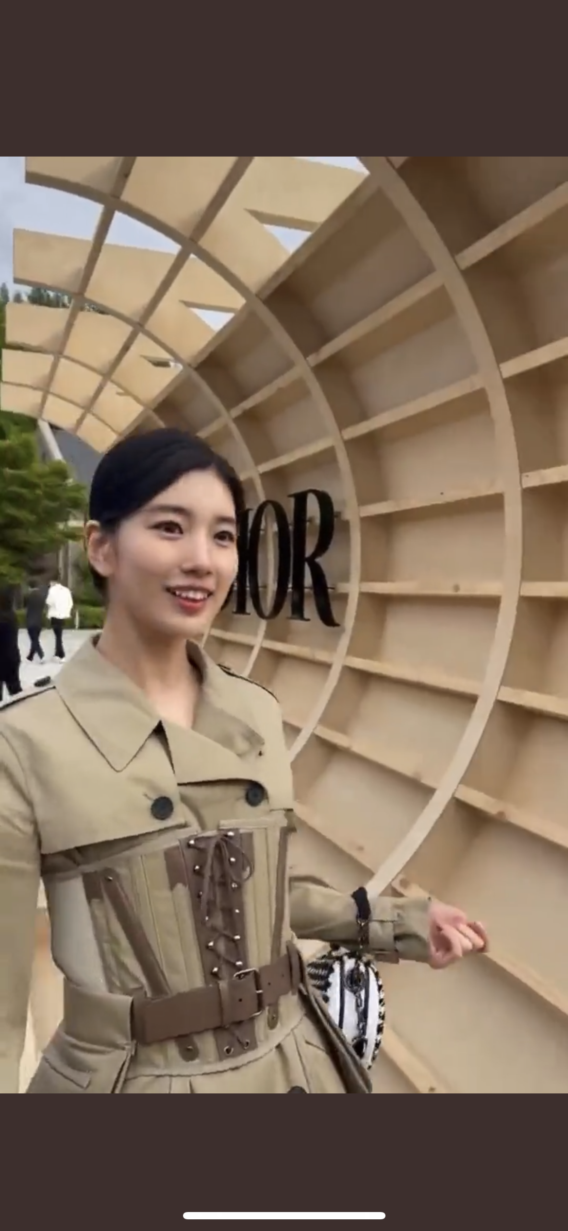 [잡담] 수지 엄청 말랐구나… | 인스티즈