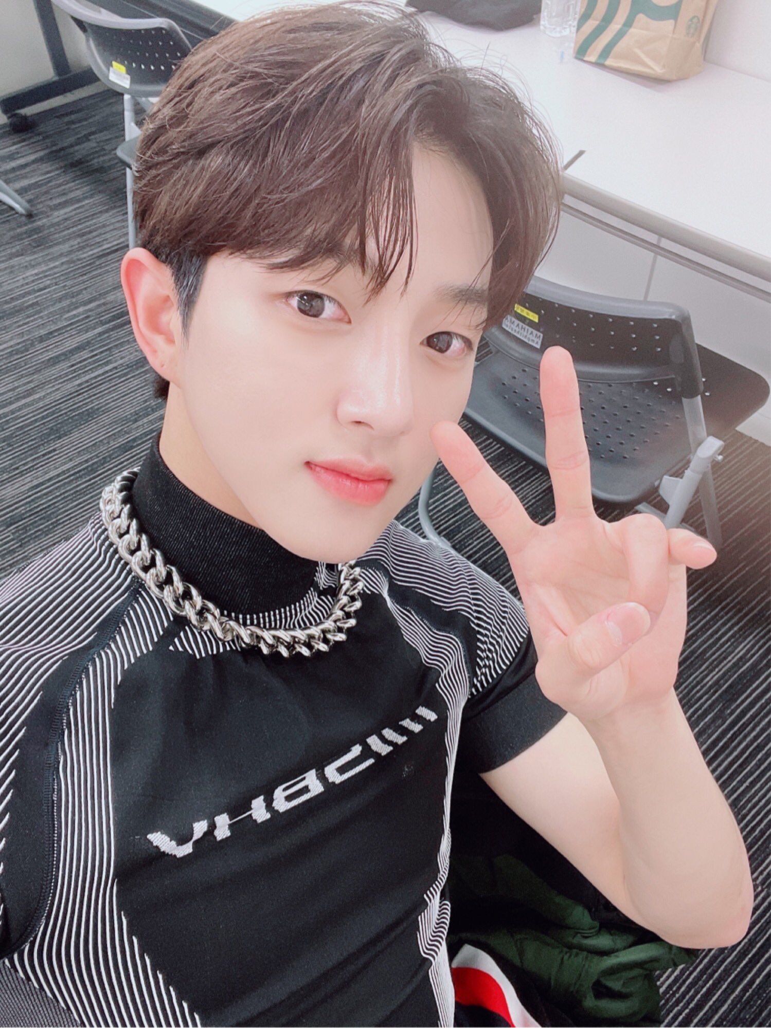 [잡담] 말갛다.. 어떻게 4살이 카레이서 컨셉을 하는거임? | 인스티즈