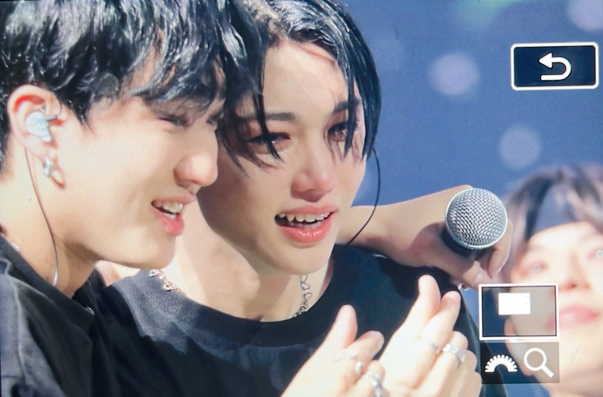 [잡담] 용복이 울면서 하트해주는거 | 인스티즈