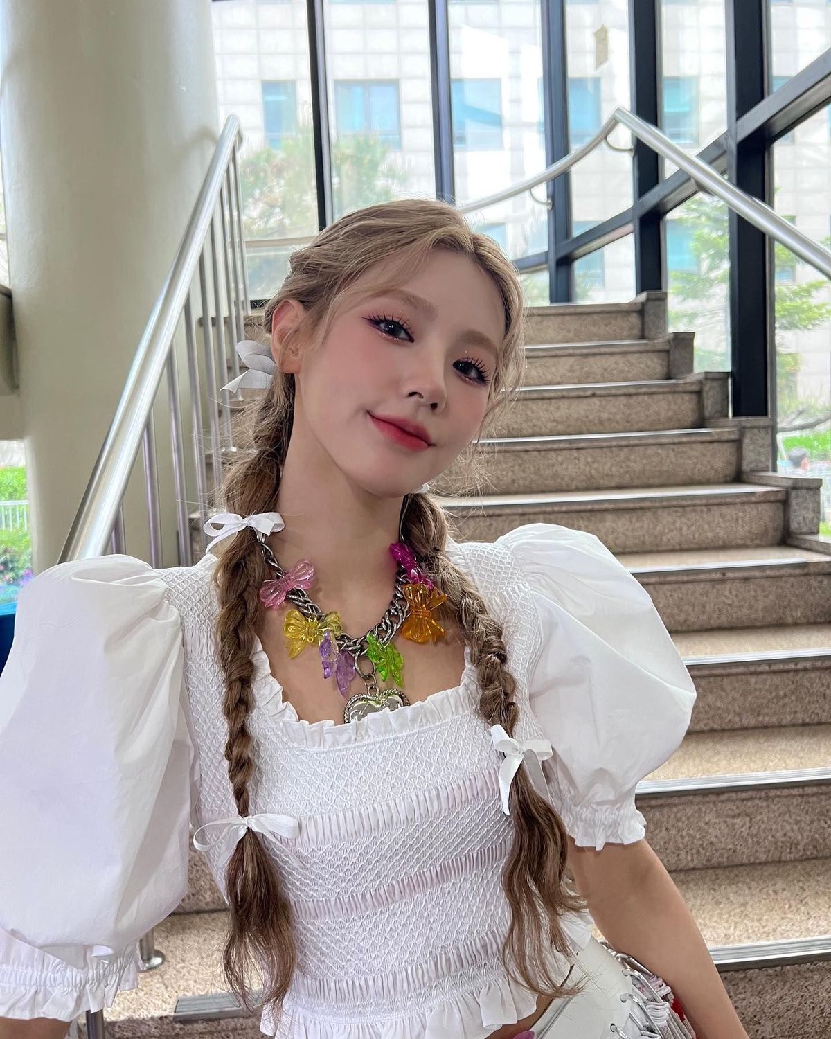 [잡담] 미연은 ㄹㅇ 이목구비가 스타일링 다 이기는 느낌이야 | 인스티즈