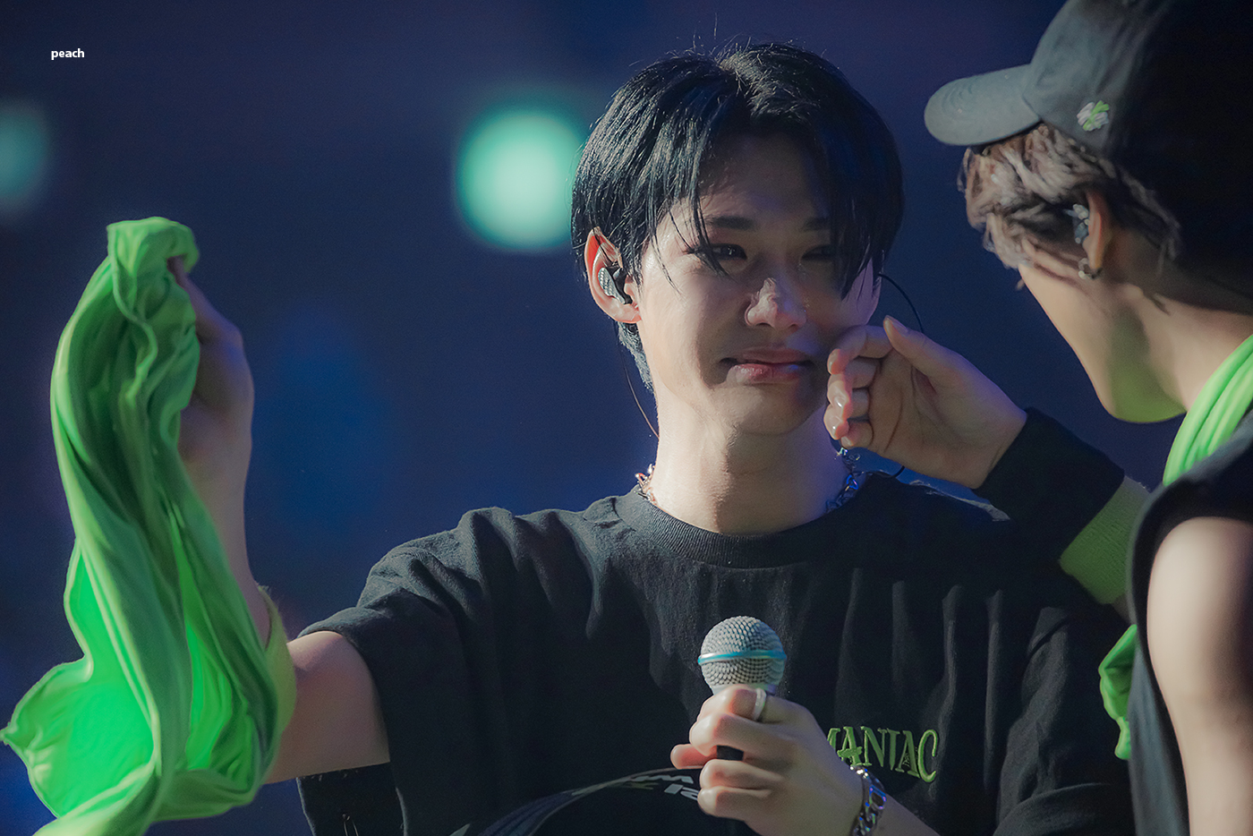 [잡담] 24시간 째 한 남성의 우는 사진만 저장하고 있다면..? | 인스티즈