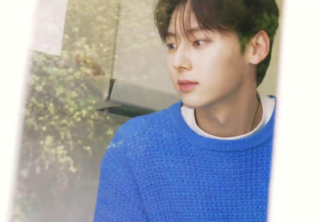 [잡담] 황민현 진심 나이 거꾸로 먹는거 아닐까 | 인스티즈