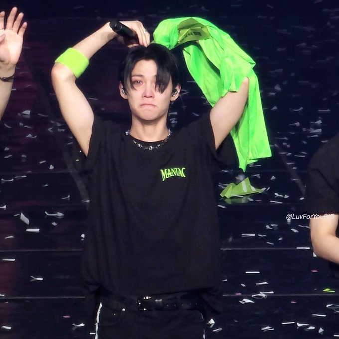 [잡담] 24시간 째 한 남성의 우는 사진만 저장하고 있다면..? | 인스티즈