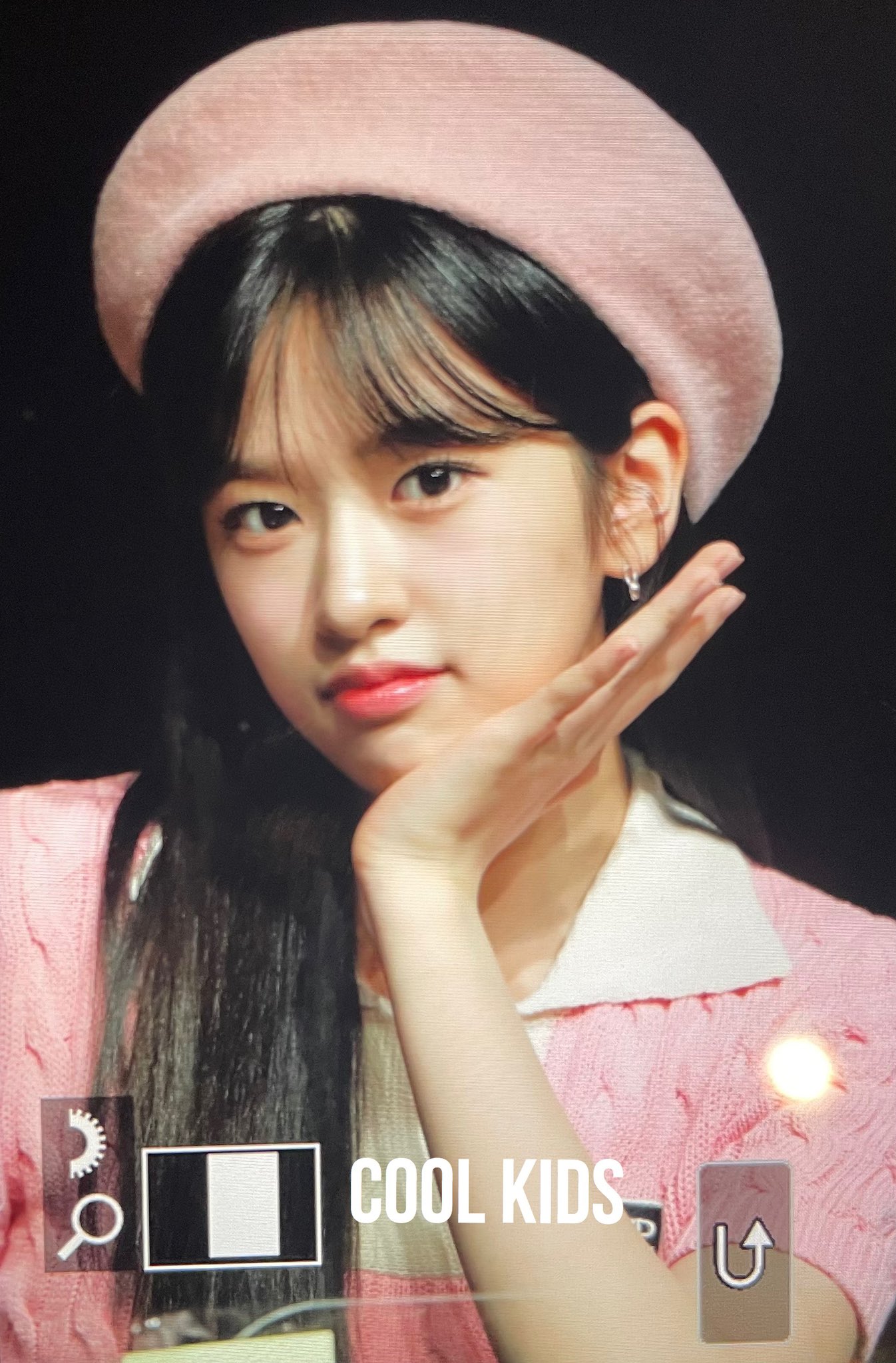 [잡담] 하 안유진 앞머리 뜨는짤마다 저장갈기는중 | 인스티즈