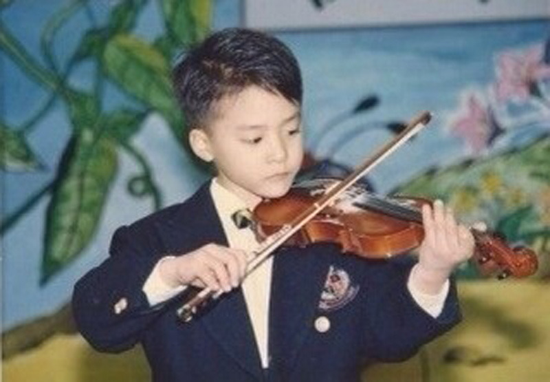 [잡담] 어린이날 기념 하이라이트 손동운 어릴 때 볼 사람💜 | 인스티즈