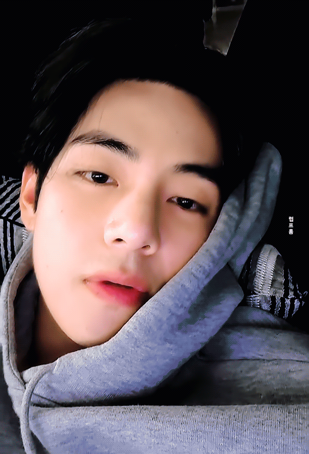 [잡담] 김태형 얼굴은 진짜... | 인스티즈