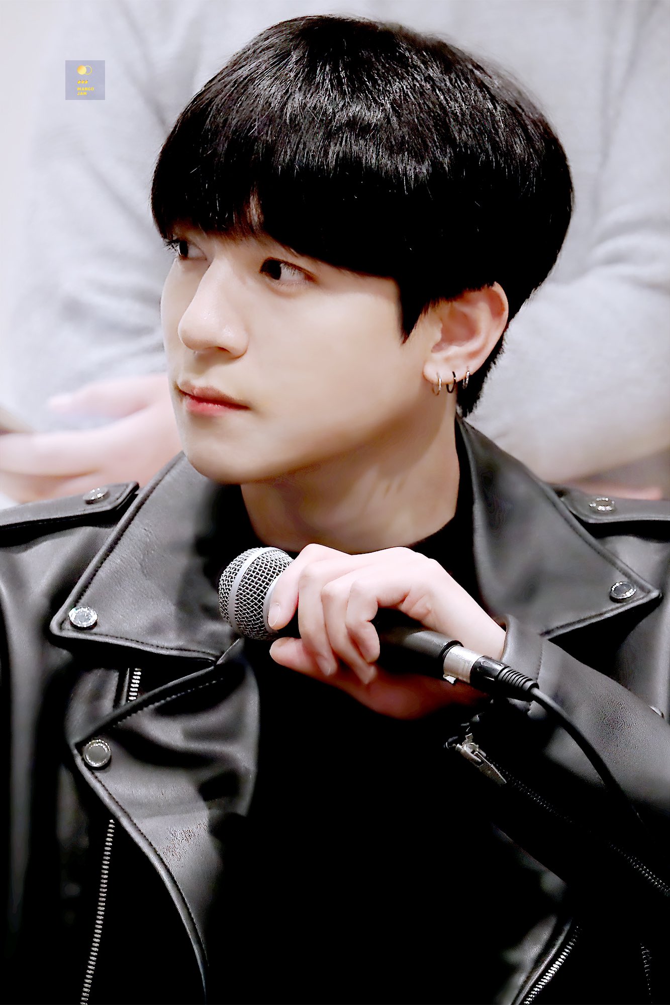 [잡담] 역대급 포즈의 아가 | 인스티즈