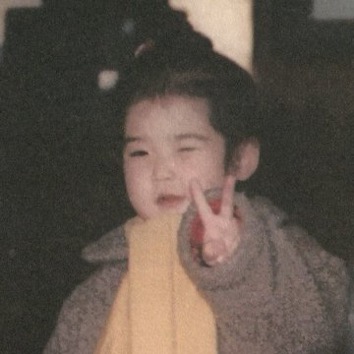 [잡담] 아이유 아가 때 브이하는거 ㅠㅠㅠㅠㅠ | 인스티즈