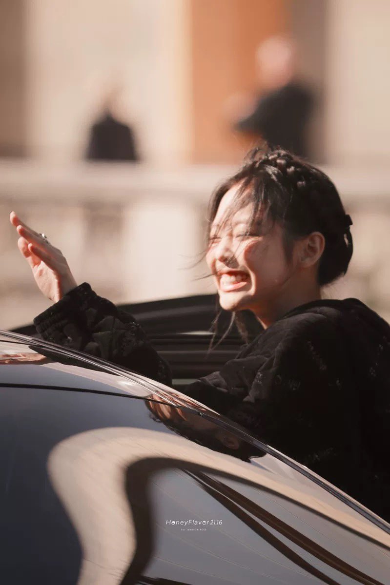 [잡담] 아.. 아아.. 제니 웃는 모습 너무 귀여워서 기절할 것 같음... | 인스티즈