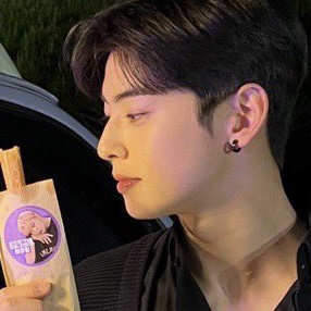 [잡담] 차은우 귀걸이하고 피어싱 한 거 왤케 좋니.... | 인스티즈