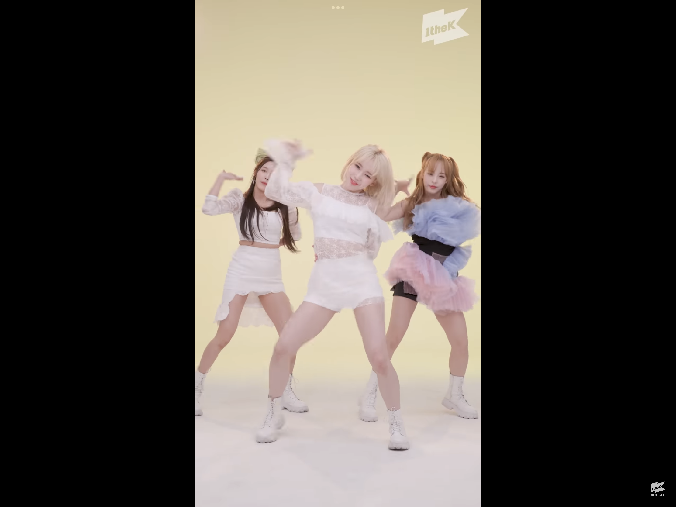 [잡담] 클라씨 지금 스타일링보다 티저랑 뮤비 찍을 때 쯤이 더 이쁜거 나뿐??? | 인스티즈