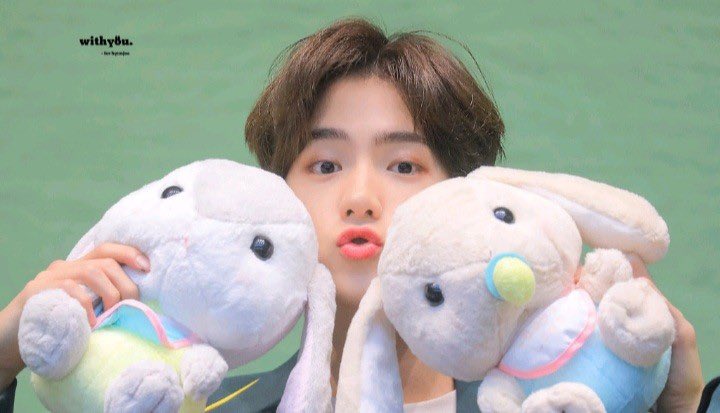 [잡담] 더보이즈 현재 이 사진 돌아다니다 주웠는데 고화질 찾아줄사람ㅠㅠ 이 날 다른 사진도 좋고ㅠㅠ | 인스티즈