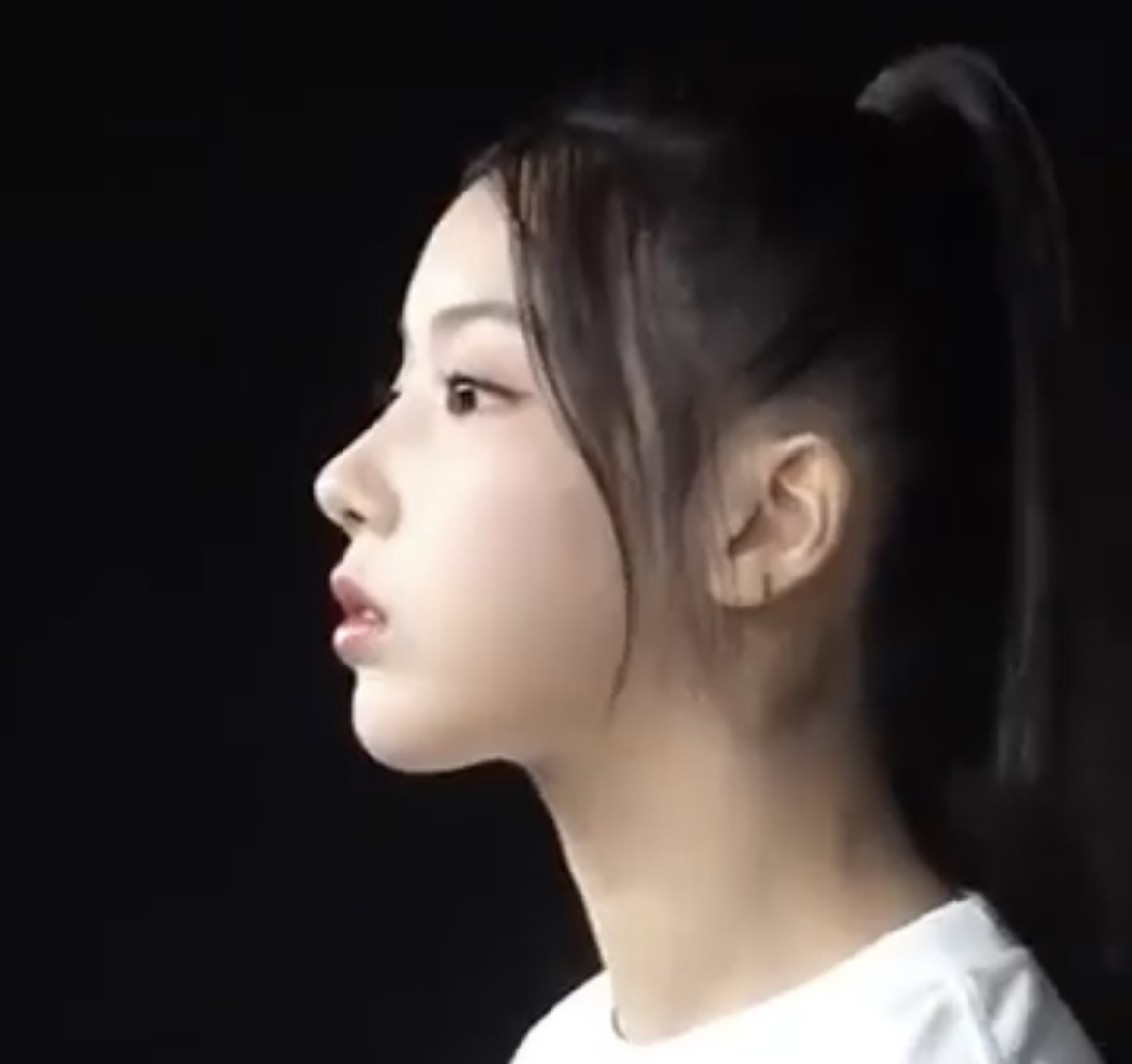 [잡담] 엔믹스 지우 옆모습 진짜 대박이야 | 인스티즈