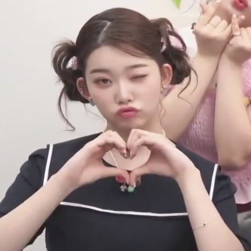 [잡담] 제발 어제 어린이날 츠키 보고 가죠............... | 인스티즈