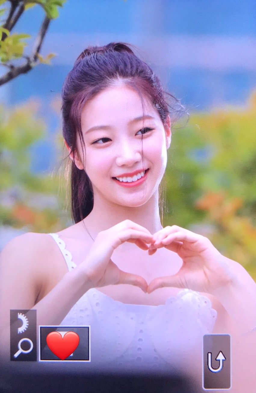 [잡담] 오늘 르세라핌 블루플레임 의상 걍 요정님들임 | 인스티즈