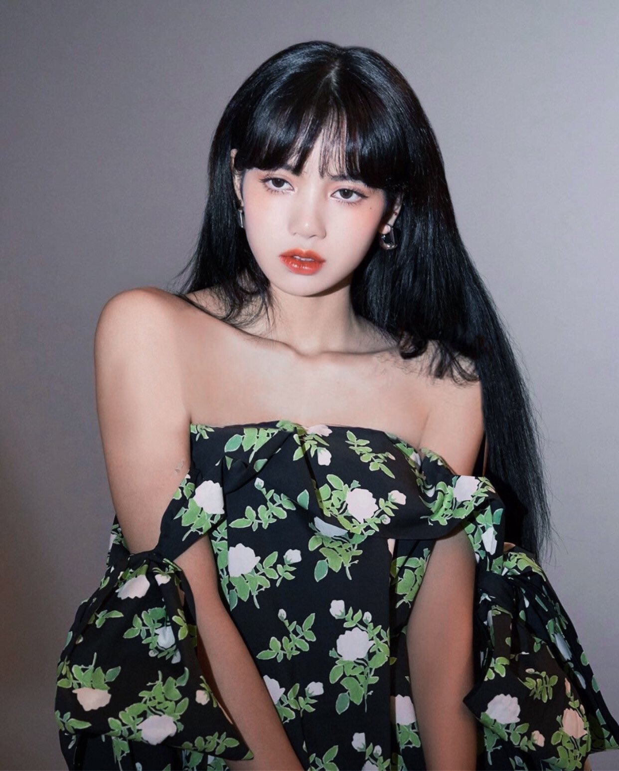 [잡담] 리사야 흑장발+앞머리 해줘 또 해줘 더줘 | 인스티즈