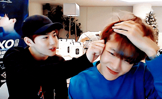 [잡담] 백현이 준면이 인스타 이 댓 넘 ㄱㅇㅇ ㅋㅋㅋㅋ | 인스티즈