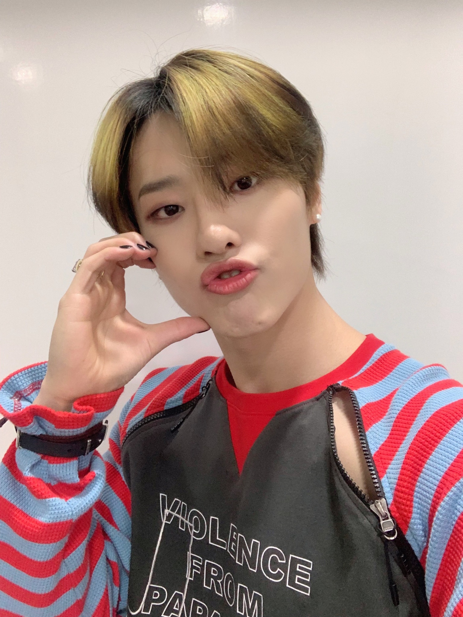 [잡담] 열린 지퍼에 눈길이 가는 나 조승연팬.. | 인스티즈