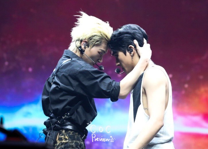 [잡담] 어떻게 이렇게 만화 캐릭터처럼 생겼을 수가… | 인스티즈