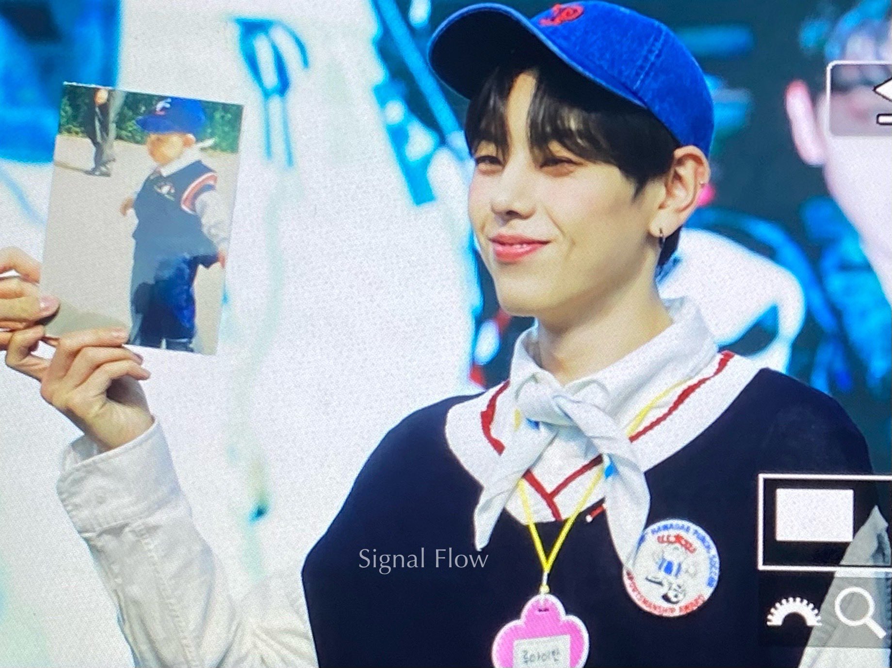 [잡담] 애기 때 착장으로 대면 팬싸 하고 재연해 준 위아이 | 인스티즈